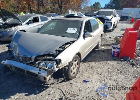 2001 Infiniti I30 Luxury z USA, uszkodzony, nr VIN JNKCA31A61T038267